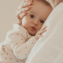 Load image into Gallery viewer, The Printed Bonnet - Mini Stitch Red
