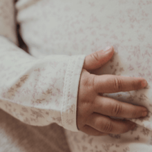 Load image into Gallery viewer, The Printed Bonnet - Flutter Pink
