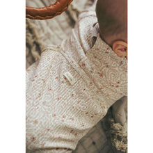 Load image into Gallery viewer, Ladida Layette Mauve Liana Romper + Bonnet + Blanket
