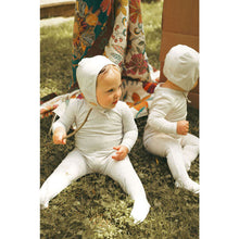 Load image into Gallery viewer, Ladida Layette Sky Demask Romper + Bonnet
