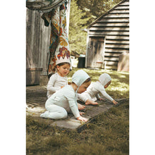 Load image into Gallery viewer, Ladida Layette Sky Demask Romper + Bonnet + Blanket
