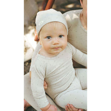 Load image into Gallery viewer, Ladida Layette Sand Star Romper + Hat + Blanket
